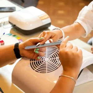 manicura-y-pedicura-estetica-gyongy-wer